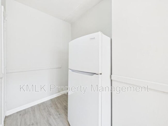 Building Photo - 1346 Kenilworth Ave