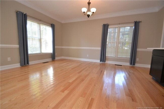 Building Photo - 6524 Englehardt Dr