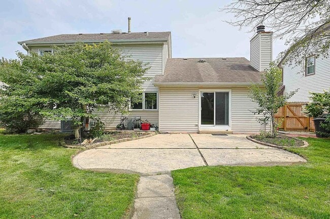 Building Photo - 1410 Huntington Dr
