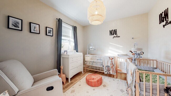 Building Photo - Stunning home situated on over 1 acre in North Thompson’s Station!