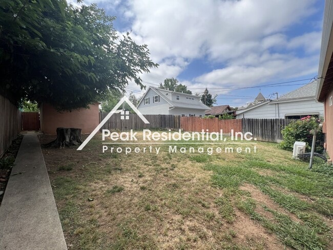 Building Photo - 505 Sutter St