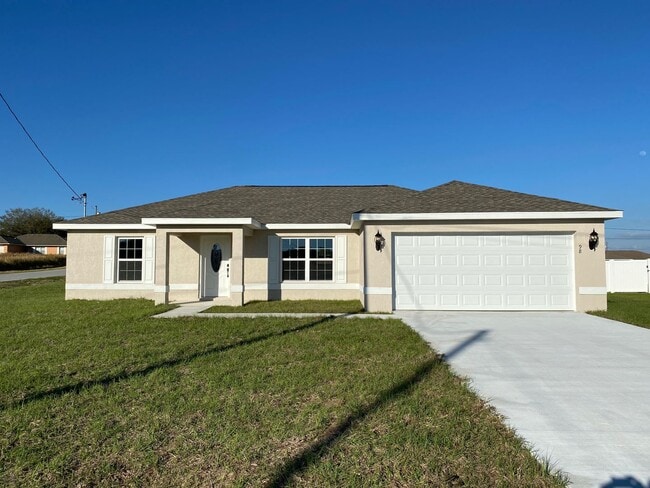Building Photo - 3/2/2 Silver Spring Shores **Available NOW**