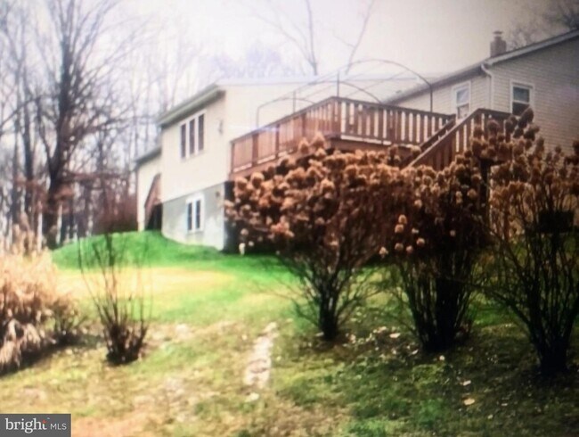 Building Photo - 104 Ramsey Ln