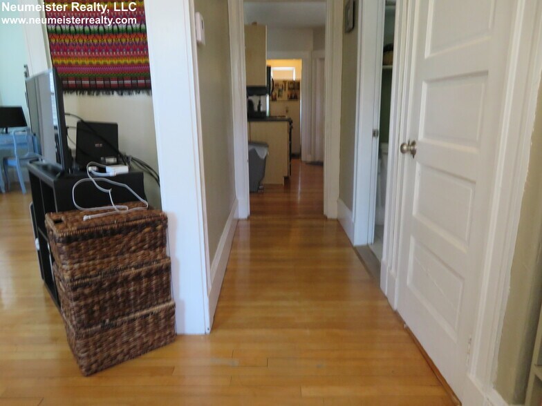 Building Photo - 95 Frederick Ave