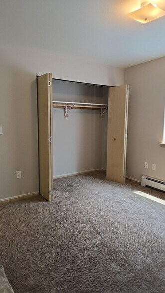 Building Photo - 956 Boston Way