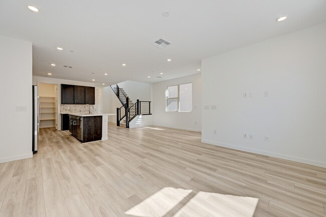 Building Photo - 1533 Melodic Lark Dr