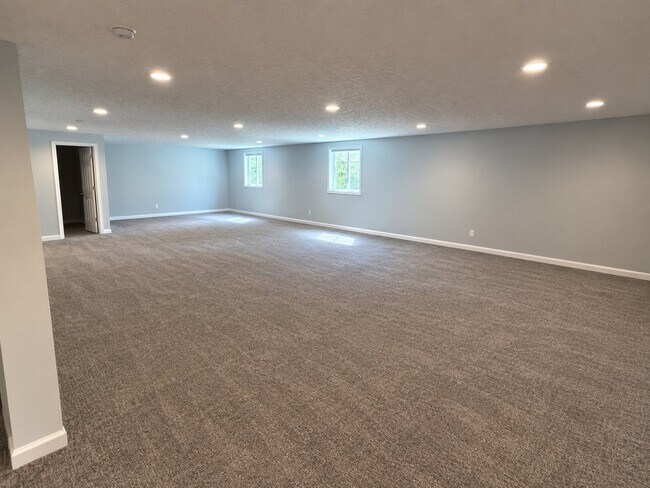 Building Photo - 17003 Morgan Ave