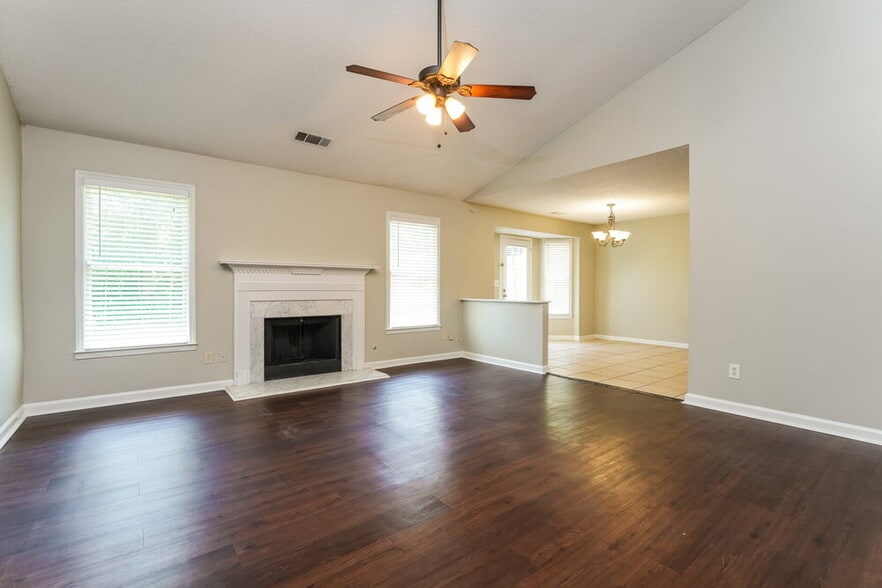 Building Photo - 4091 S Fork Dr