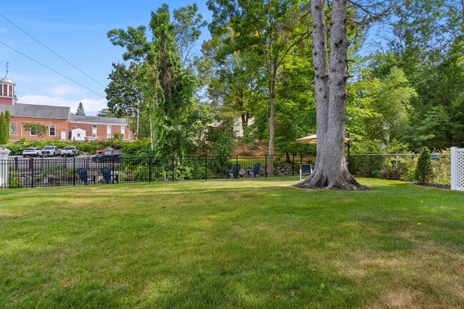 Building Photo - 8 Water St