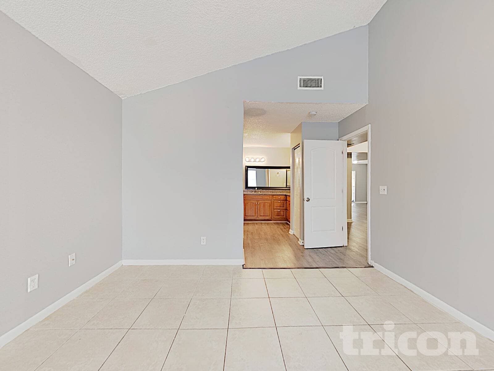 Building Photo - 603 Ephrata Dr