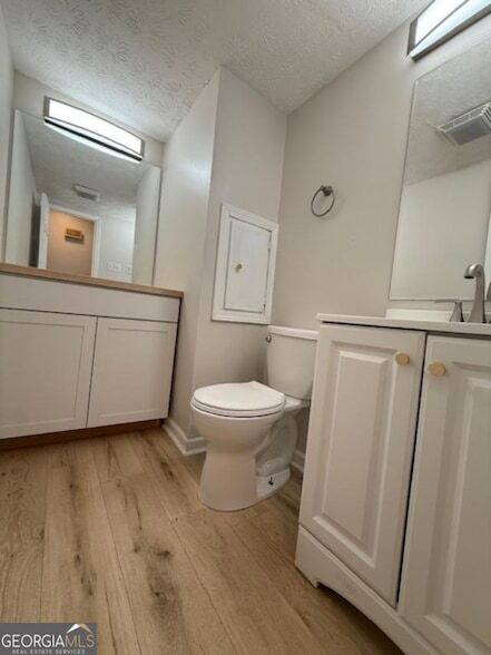 Building Photo - 977 Bramwell Ln