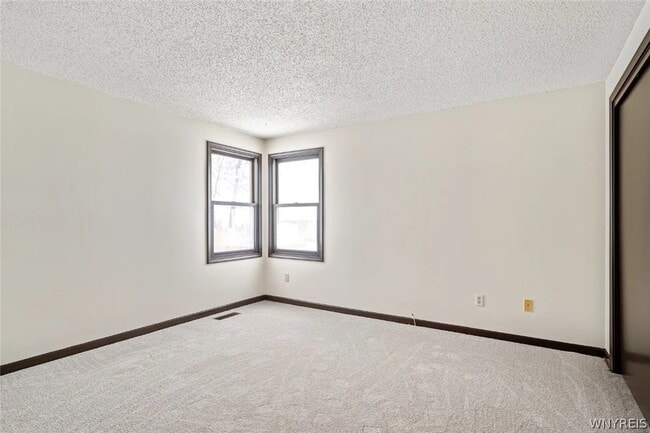 Building Photo - 383 S Ellicott Creek Rd