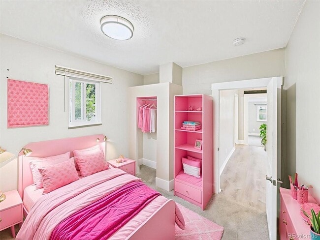 Building Photo - 404 S Race St