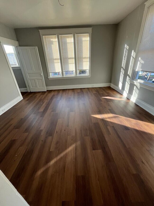 Building Photo - 3612 Dawson Ave