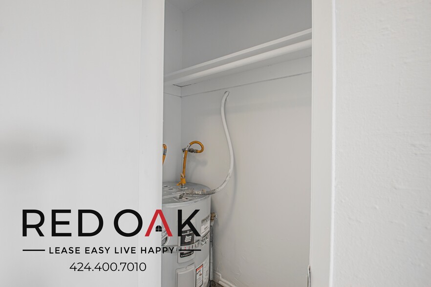 Building Photo - 501 S Mariposa Ave