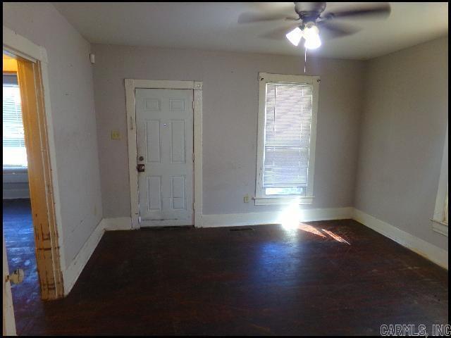 Building Photo - 2022 Howard St