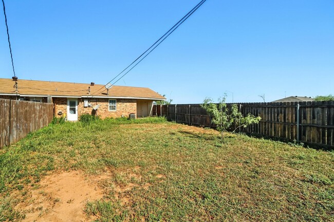Building Photo - 2319 N. Danville Drive