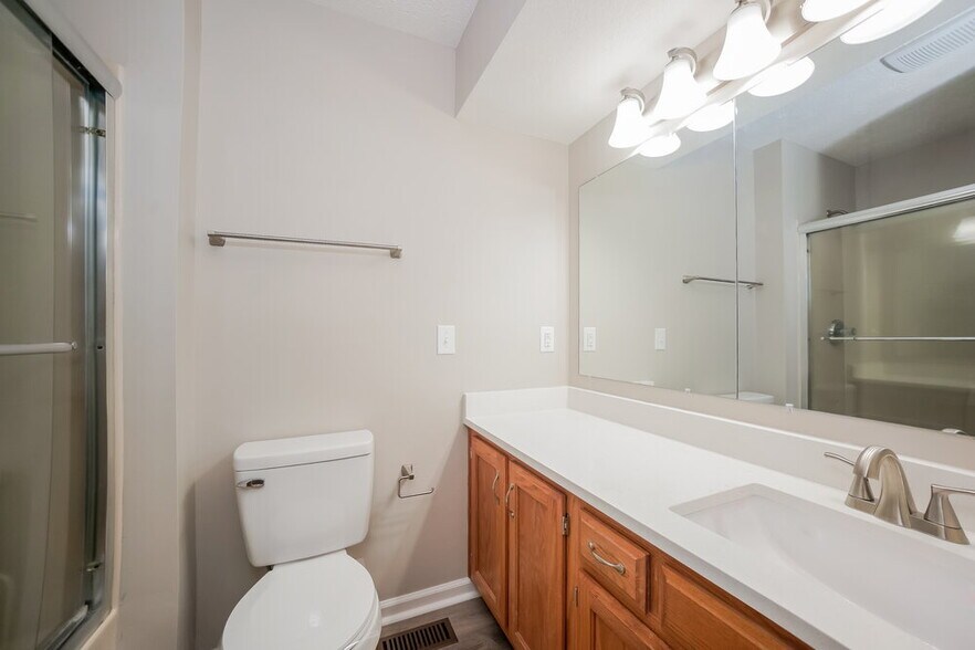 Building Photo - 7202 Nostalgia Ln