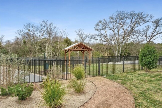 Building Photo - 4502 Grassland Dr