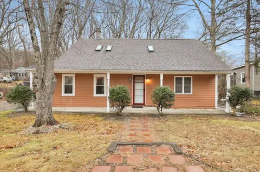 Primary Photo - 48 Arlington Rd
