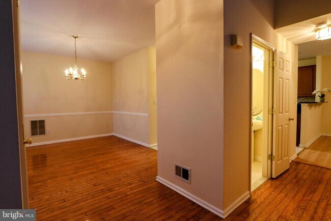 Building Photo - 34 Windsor Pond Rd