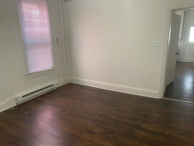 Building Photo - 1st Floor 1 Bed/1Bath,Laundry - West York Borough