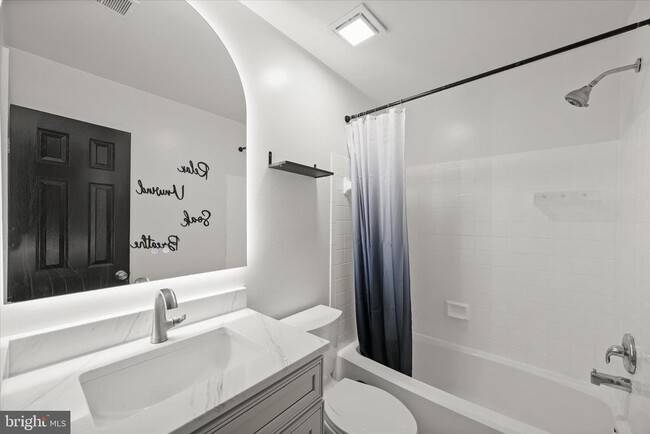 Building Photo - 10626 Fitzgibbon Ct