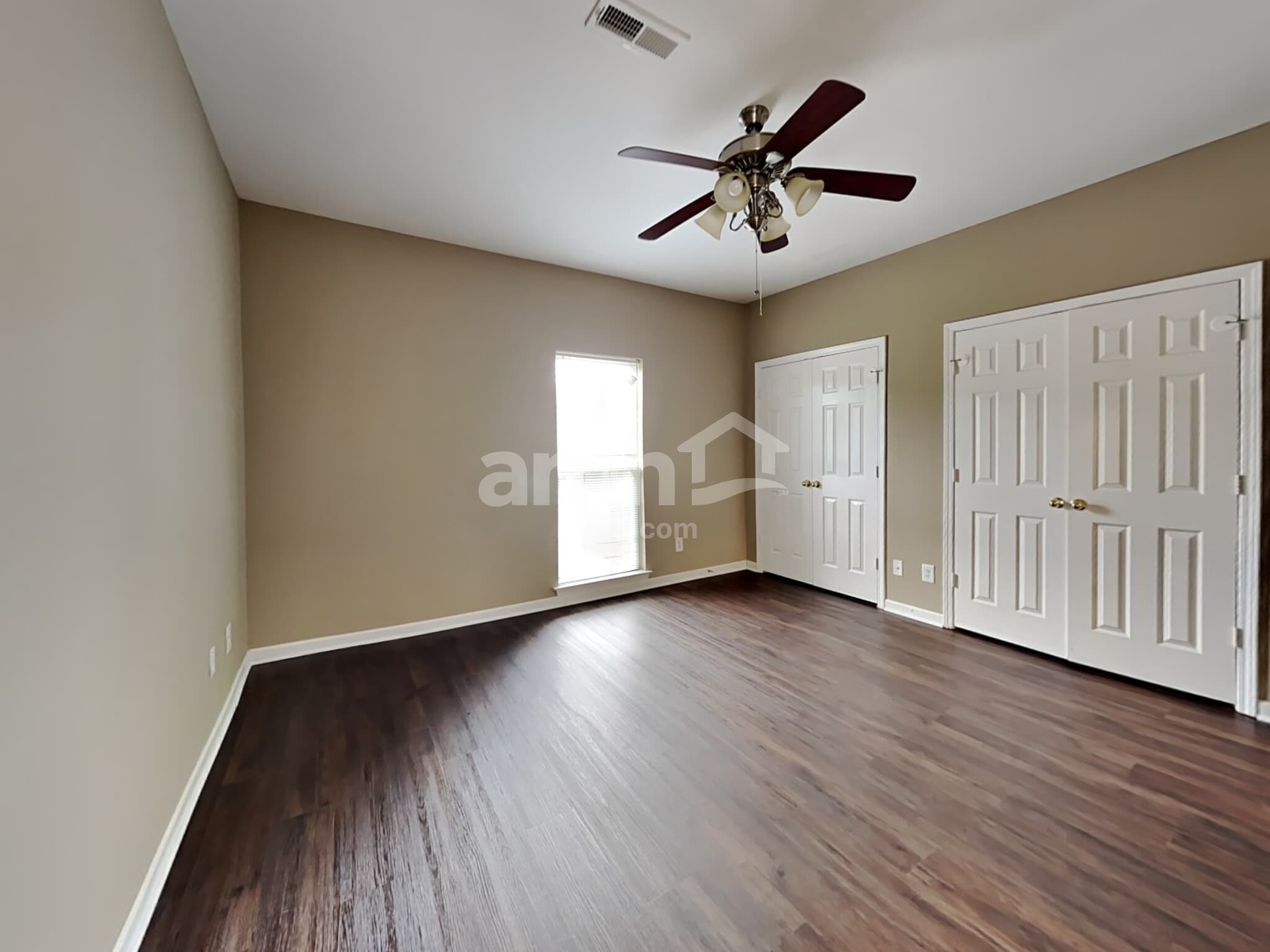 Building Photo - 423 Brownstone St