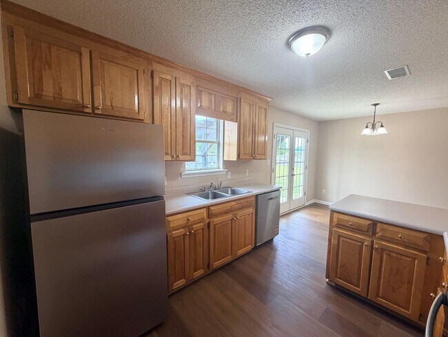 Building Photo - 3BD/2B in Valdosta, GA Close to Moody Air Force Base