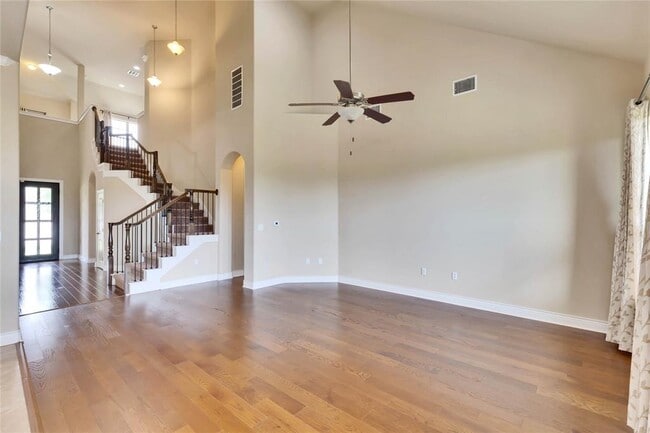 Building Photo - 15012 Iveans Way