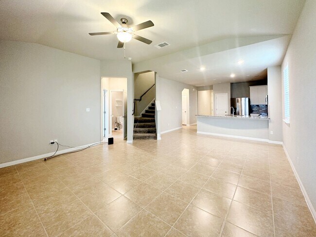 Building Photo - 129 Blooming Trl