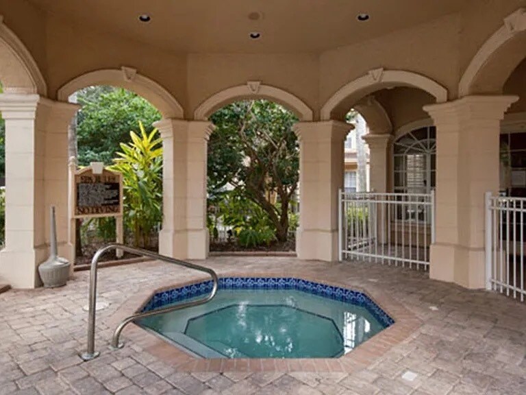 Building Photo - 846 Grand Regency Pointe