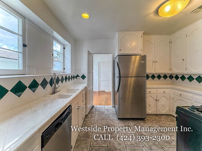 Building Photo - 9369 W Olympic Blvd