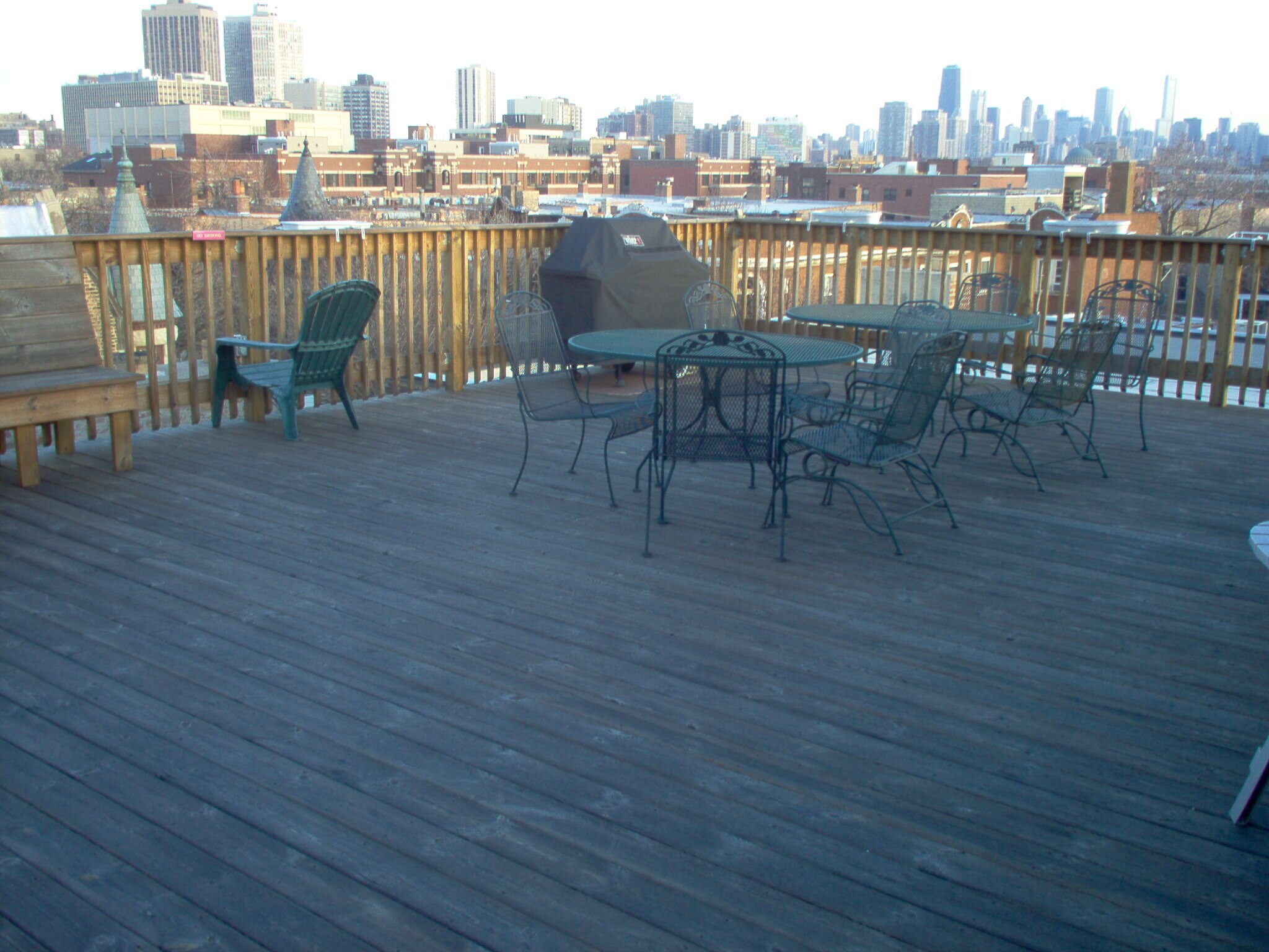 ROOFDECK - 832 W Oakdale Ave