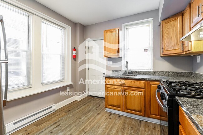 Building Photo - 4935 N Franklin St