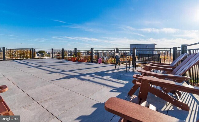 Building Photo - 1420 Point Breeze Ave