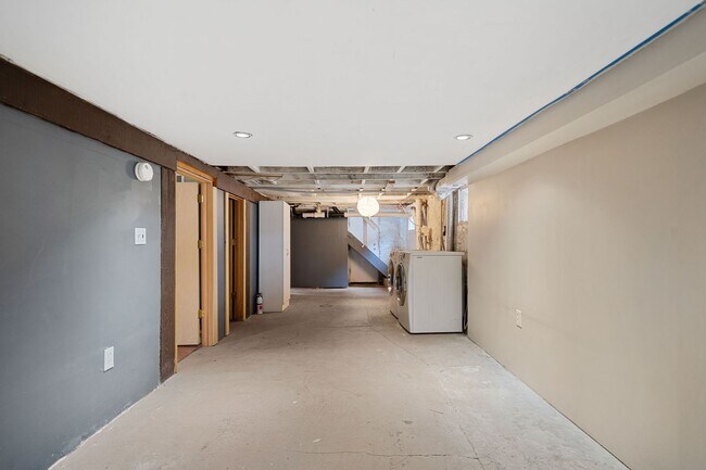 Building Photo - 1241 NE 74th Ave