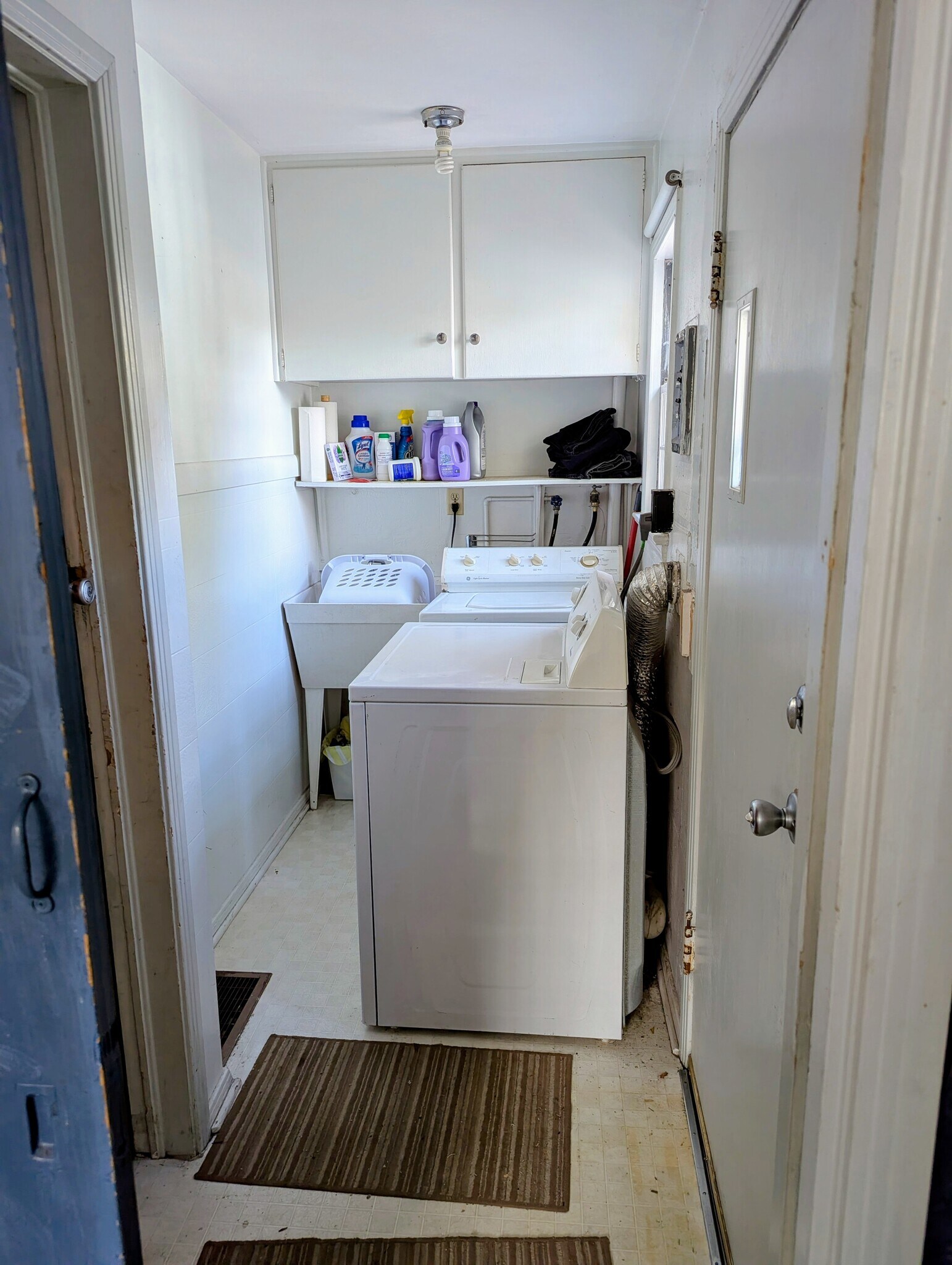 Laundry from kitchen - 119 Farragut Ave