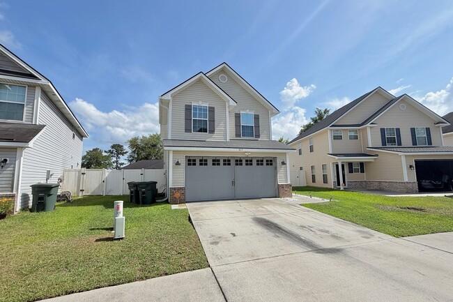Building Photo - AVAILABLE NOW! (Small Pets Preferred) | $500 RENT CREDIT