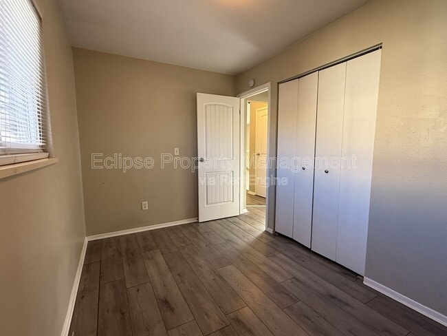 Building Photo - 2810 Bookcliff Ave