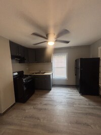 Building Photo - 5208 S Kenneth Ave