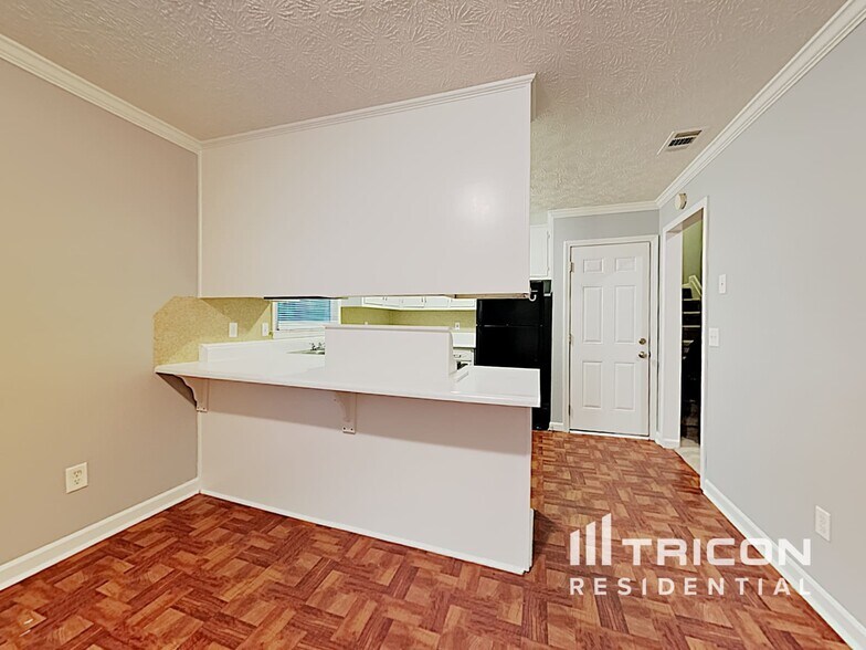 Building Photo - 60 Beaverdam Ct