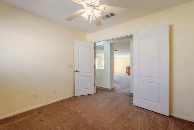 Building Photo - Your Private Oasis Awaits: Spacious 3-Bedr...