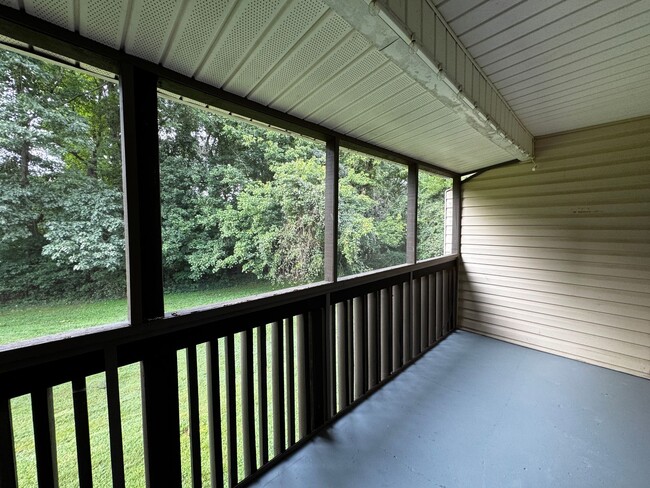 Building Photo - 132 Turnwood Ln