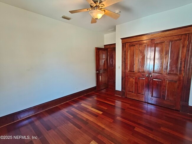 Building Photo - 1250 N Liberty St