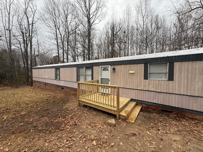 Primary Photo - 381 Old Hickory Ln