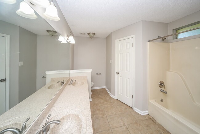 Building Photo - 8057 Sundown Ln