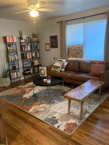 Living room - 2301 Osceola St