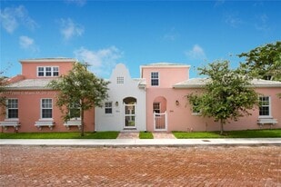 Building Photo - 556 Loretto Ave