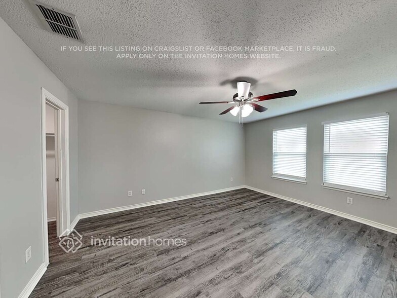 Building Photo - 4837 Waterford Dr